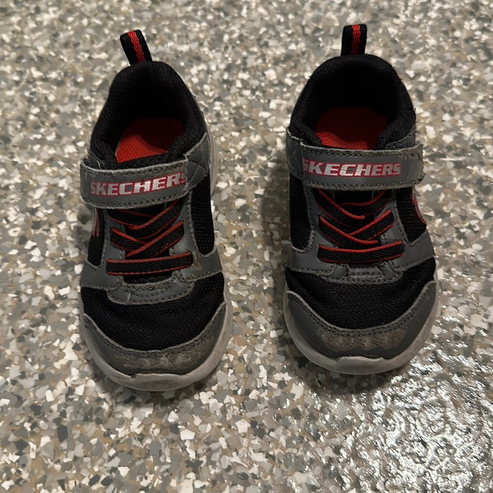 Toddler size 7 sneakers